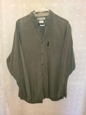 Columbia Men's Olive Button-Down Casual Shirt